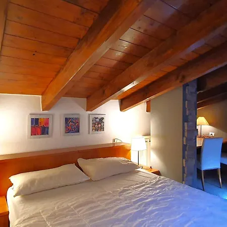 Apartment Near Lago Maggiore And Lugano Διαμέρισμα *