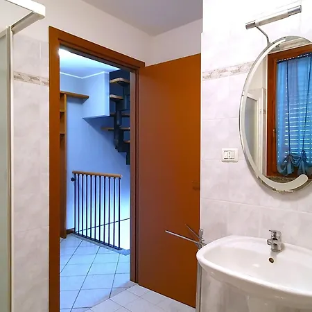 Apartment Near Lago Maggiore And Lugano Διαμέρισμα *